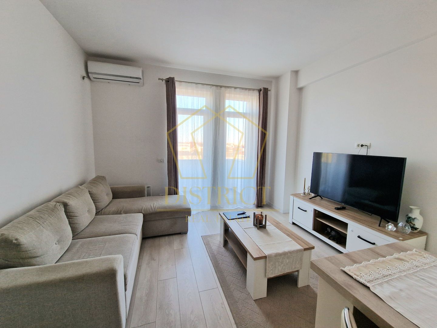 Apartament superb cu 3 camere | Calea Urseni | Zone 2 - Poză 1
