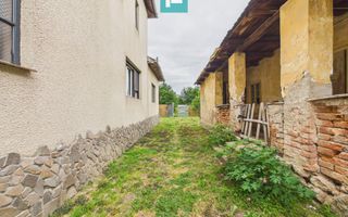 Casă P+M cu grădină generoasă în Ineu - Poză 23