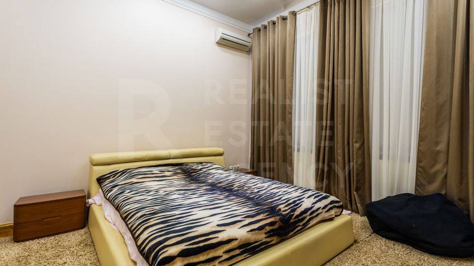 Vânzare casă de lux, 700 mp + 22 ari, situată în Tohatin - Poză 63