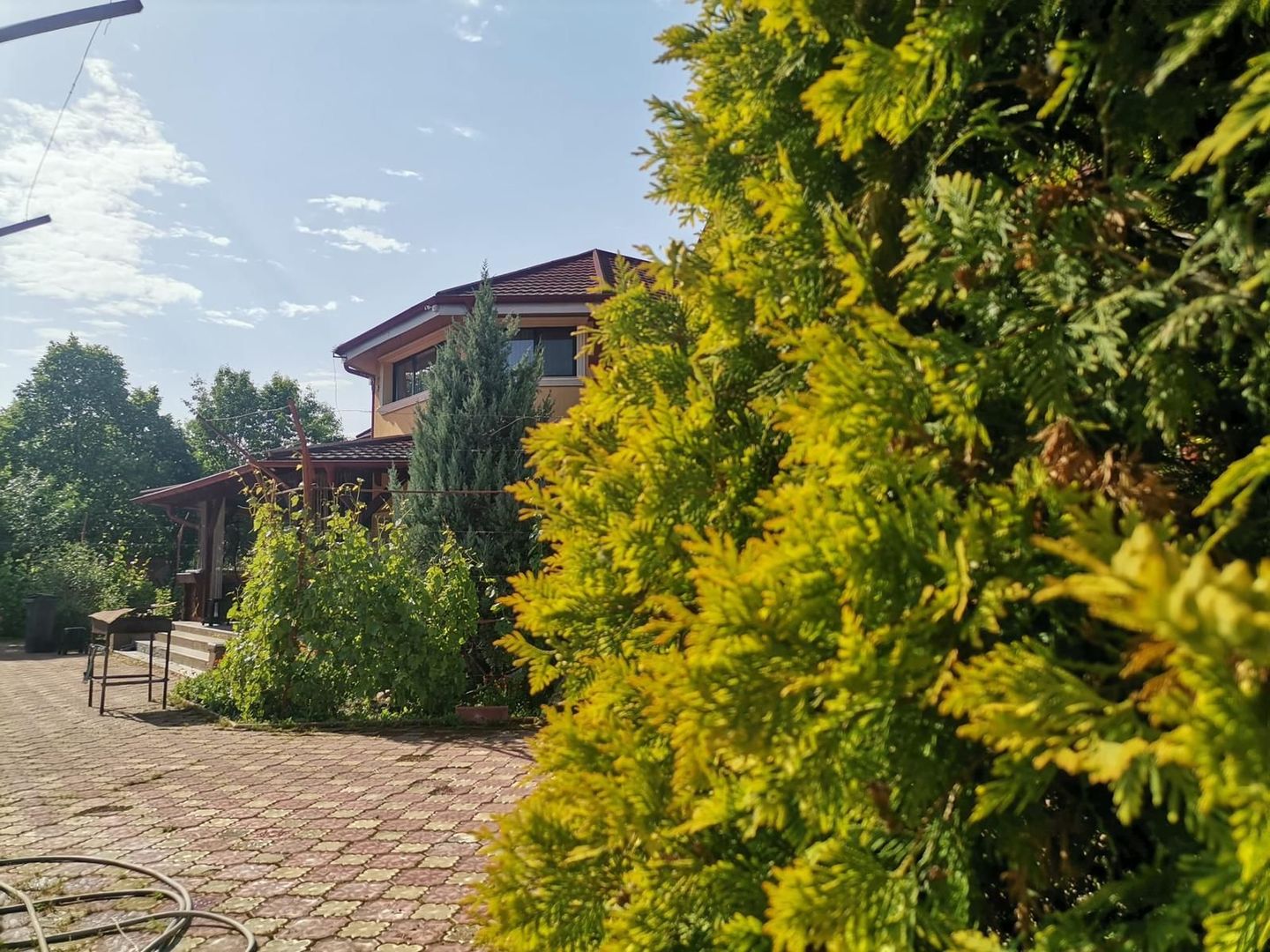 Vilă de lux mobilata/utilata cu terasa+foisor, garaj,gradina si livada - Poză 18