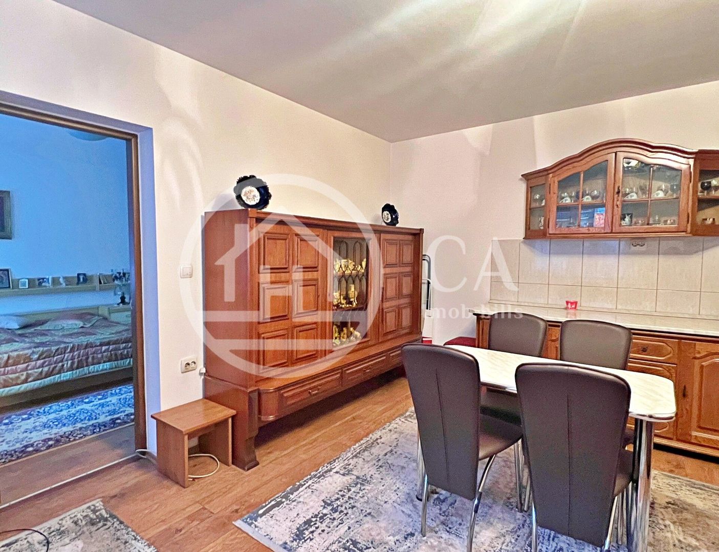 Apartament cu 2 camere de vânzare la curte comuna ultracentral, Oradea - Poză 3