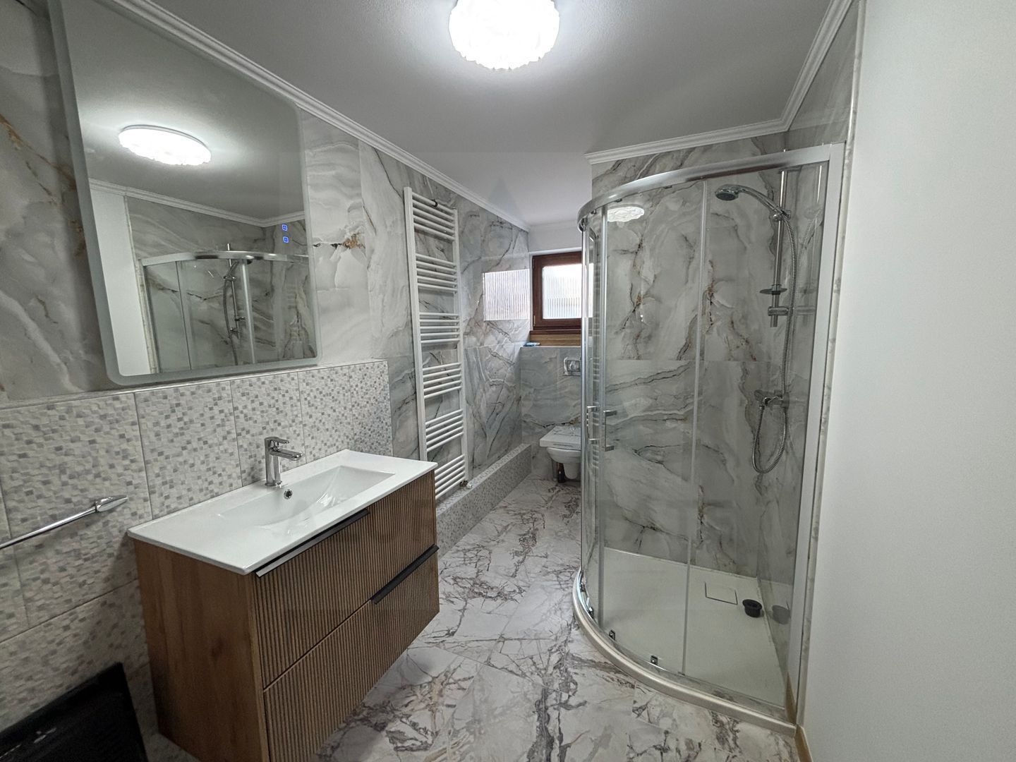 Casa la cheie 5 camere 250 mp curte libera 4 bai P+1+M Arhitectilor - Poză 18