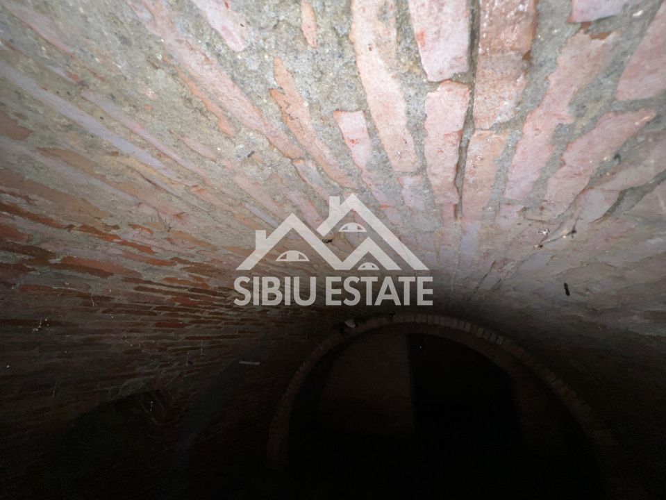 Imobil monument istoric de vânzare ,Strada Târgului, Sibiu - Poză 8
