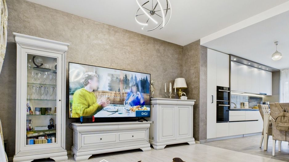 Casă patru camere în locație privilegiatǎ în Dumbrăvița - Poză 2