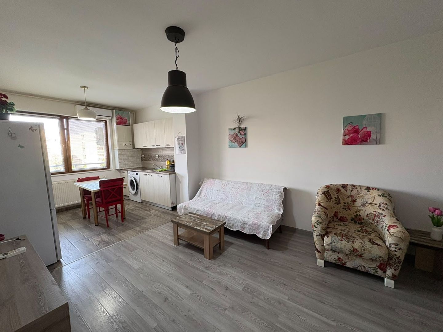 AP. 2 CAMERE - CARTIERUL SOLAR, CENTRALA PROPRIE, PARCARE, BLOC NOU - Poză 2