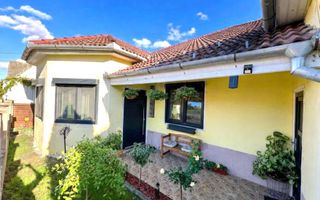 Casă 180 mp utili teren 710 mp panouri solare si hala in Sura Mare - Poză 1