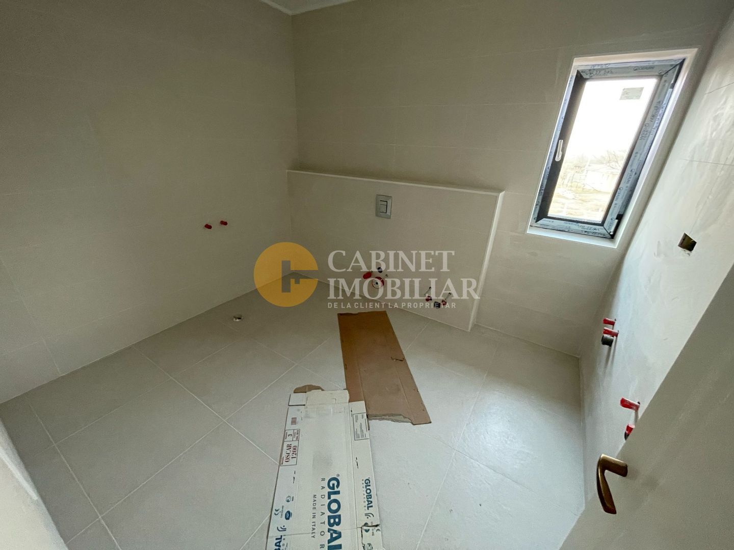 Vila Individuala LA ASFALT centru Aroneanu - 640mp teren - PREMIUM - Poză 9