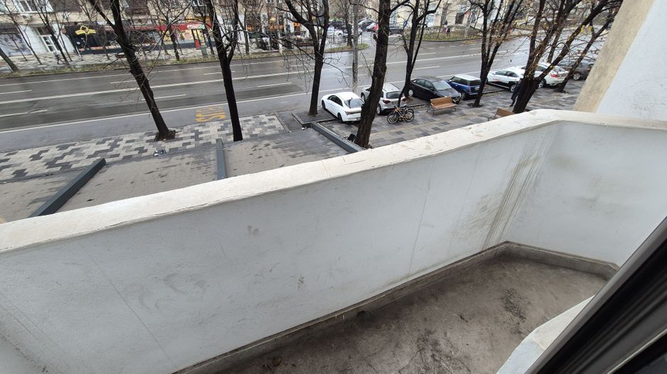 Apartament cu 3 camere, bloc 1990 - bd. Decebal piata Alba Iulia - Poză 12