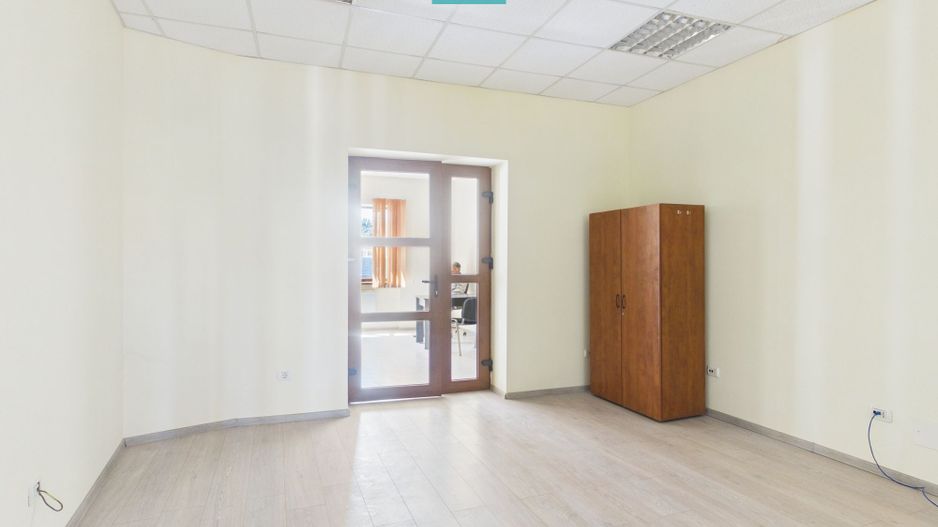 Spațiu central birou/locuință – Str. Primăriei - Poză 6
