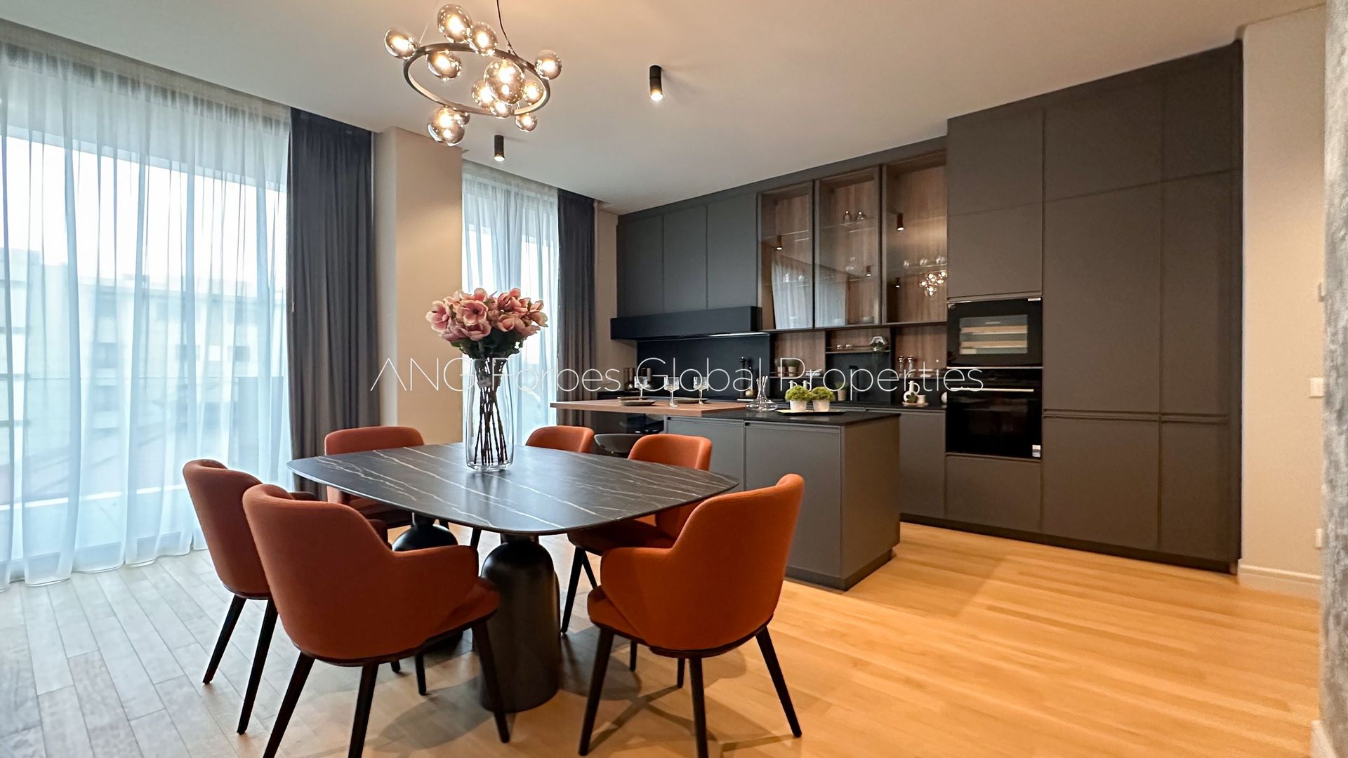 Rahmaninov Residence | 4 Camere cu Vedere Panoramică - Poză 1