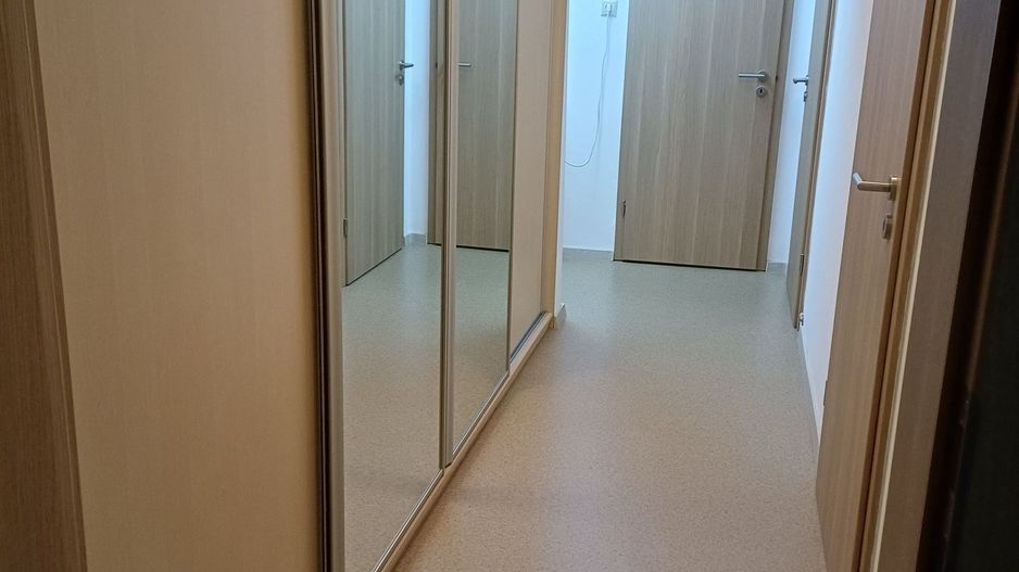 ✨ 4 camere de vanzare | renovat | Etaj 2 | Balcon mare | Metrou Gorjului - Poză 3