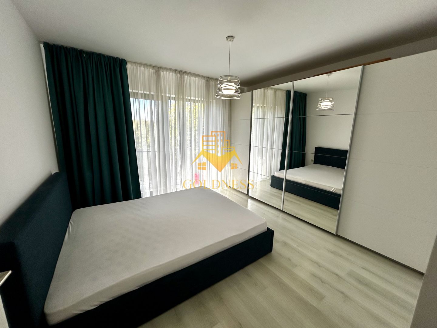 2 camere open space, Modern, Parcare, Calea Turzii, UMF, Europa - Poză 1