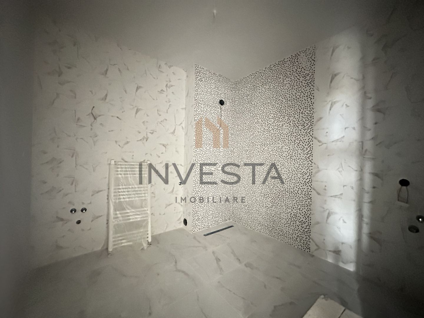 Intre Lacuri/Finisaje premium - Poză 7