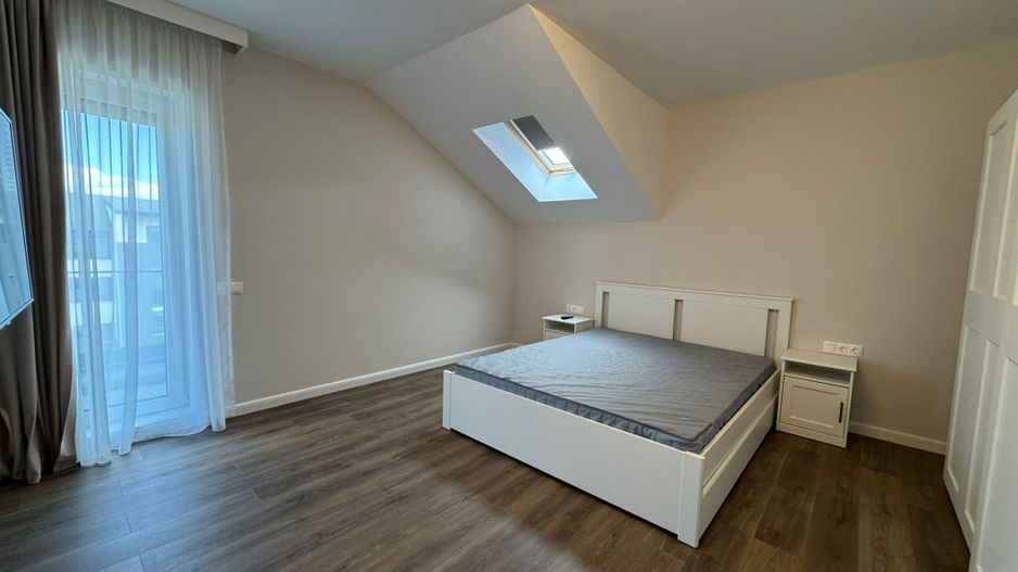 Apartament 3 camere, modern, suprafata generoasa - Poză 18