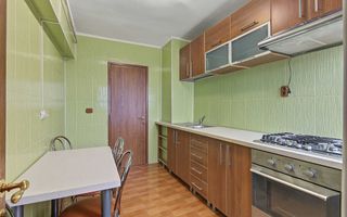 Apartament cu 3 camere decomandat etaj intermediar - Poză 4
