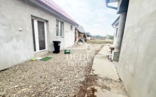 Casa de vanzare cu 3 camere in Biharia, Oradea - Poză 1