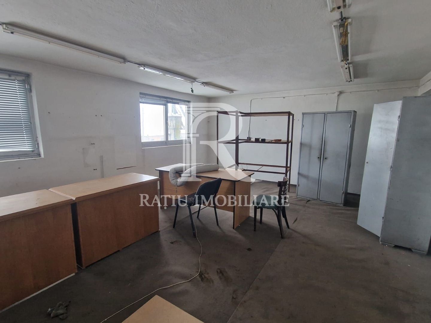 HALĂ INDUSTRIALĂ DE ÎNCHIRIAT | 1.400 MP UTILIZABILI | ORADEA  PRODUCȚIE • DEPOZITARE • BIROURI - Poză 4