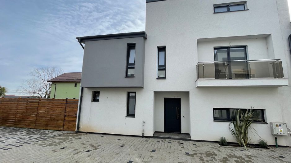 Vila Tunari CENTRAL, 5 camere, curte MARE,  0% comision - Poză 2