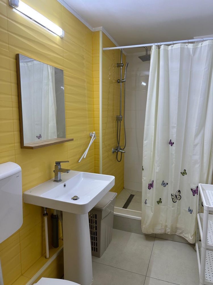 Inchiriere Apartament 3 camere, renovat recent, 80 mp, lângă metrou Timpuri Noi - Poză 6