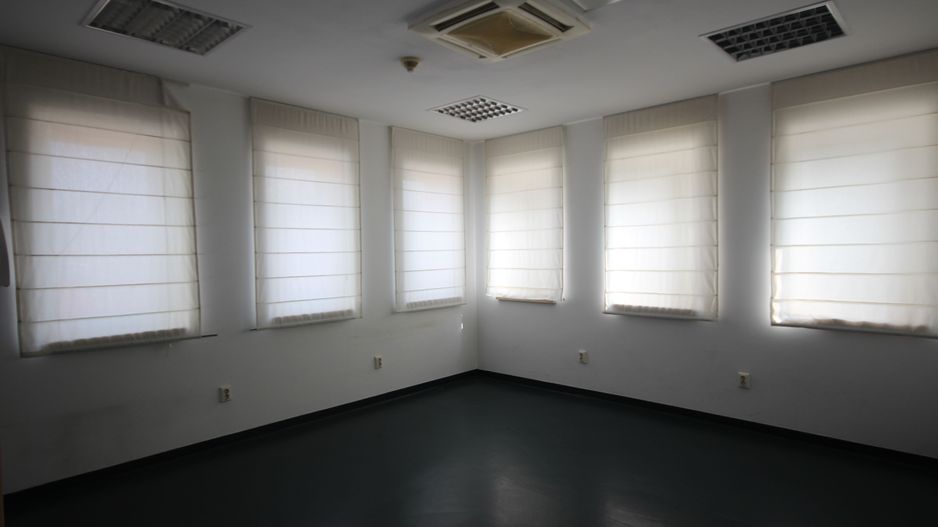 Cladire de birouri, SAD, parcare prorpie, clinica medicala - Poză 10