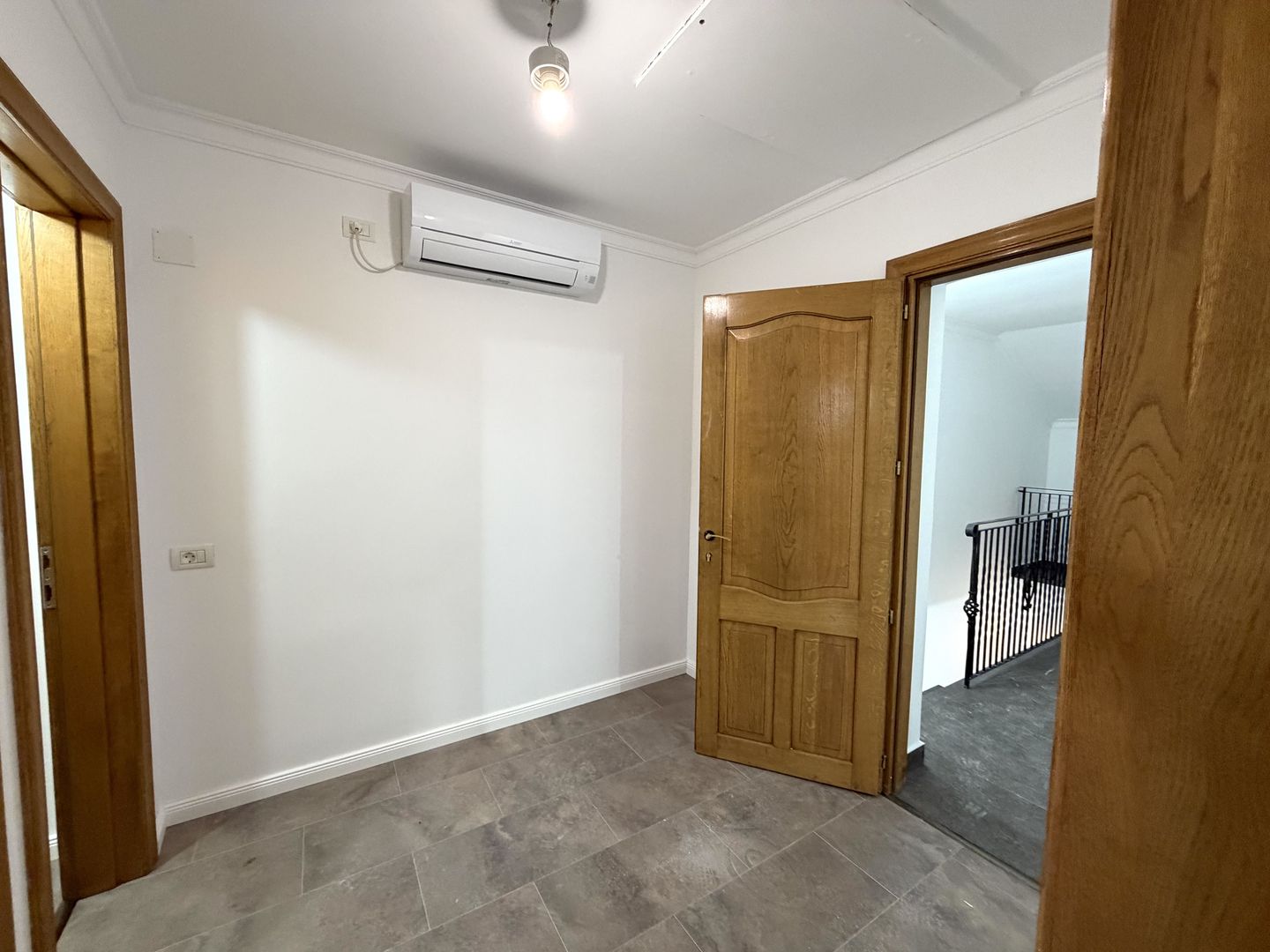 Apartament 4 in Vila Mediteraneana zona centrala - Poză 11