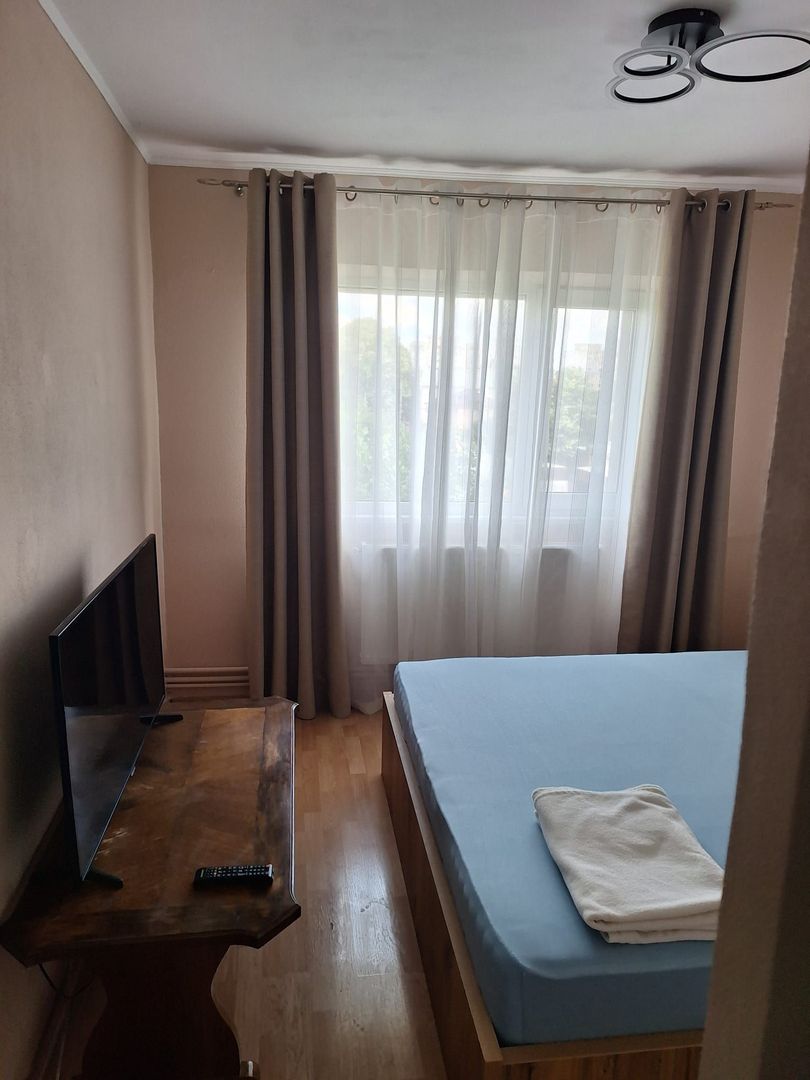 Regim hotelier, 2 camere, Micro 17, 200 lei/noapte - Poză 2