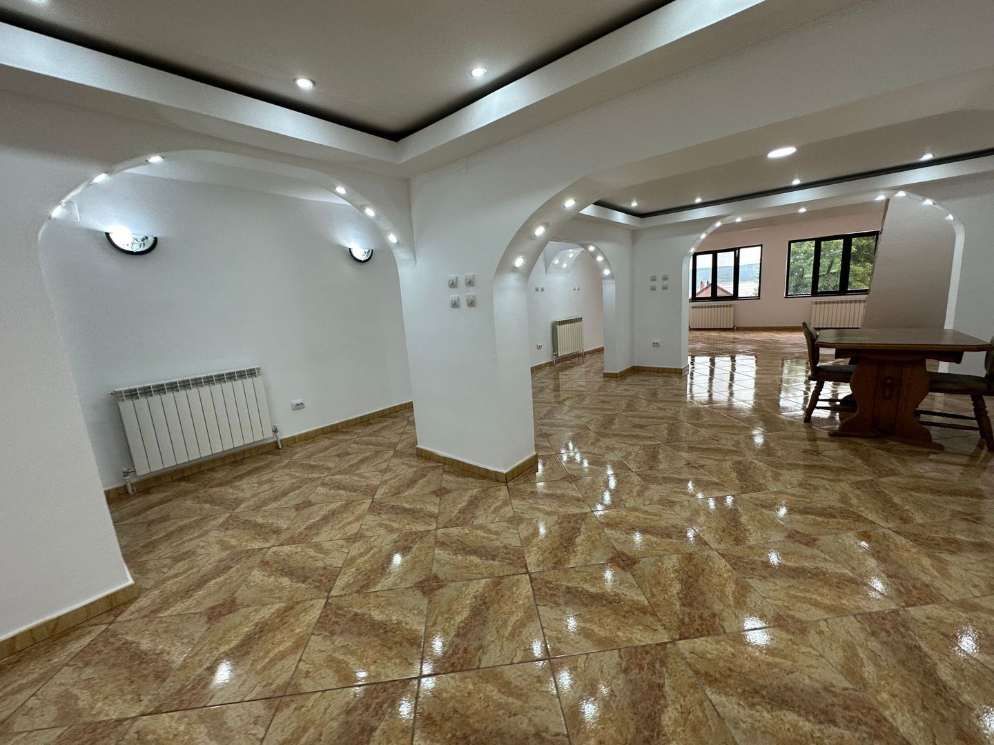 Vilă tip duplex, modernizată 2023,  teren 913 mp, zona Cartier; - Poză 4