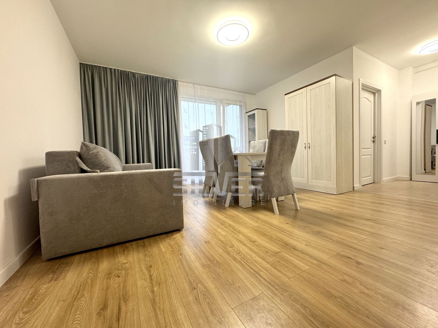 Apartament cu 3 camere la prima inchiriere! - Poză 1