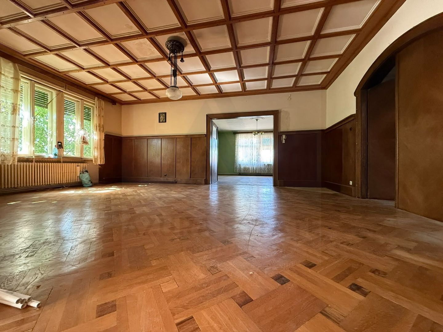 Apartament la casa 4 camere 4 bai 219.5 mp utili si garaj zona Central - Poză 11
