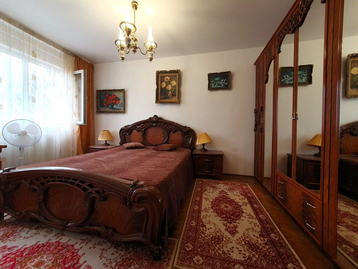 Apartament luminos cu vedere spre biserică, într-un cartier verde și liniștit. - Poză 21