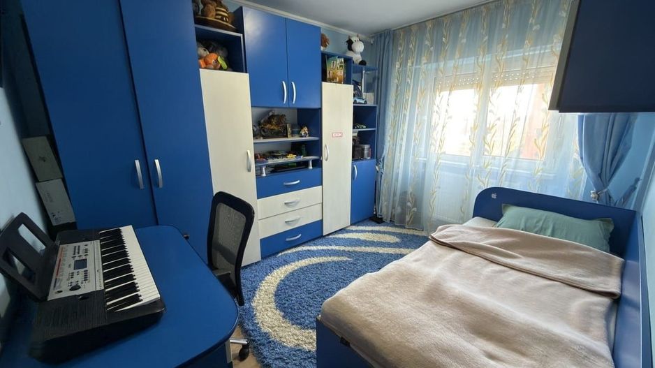 BRASADAS vinde ap 3 cam etaj 4/4 in Micro 17. - Poză 2