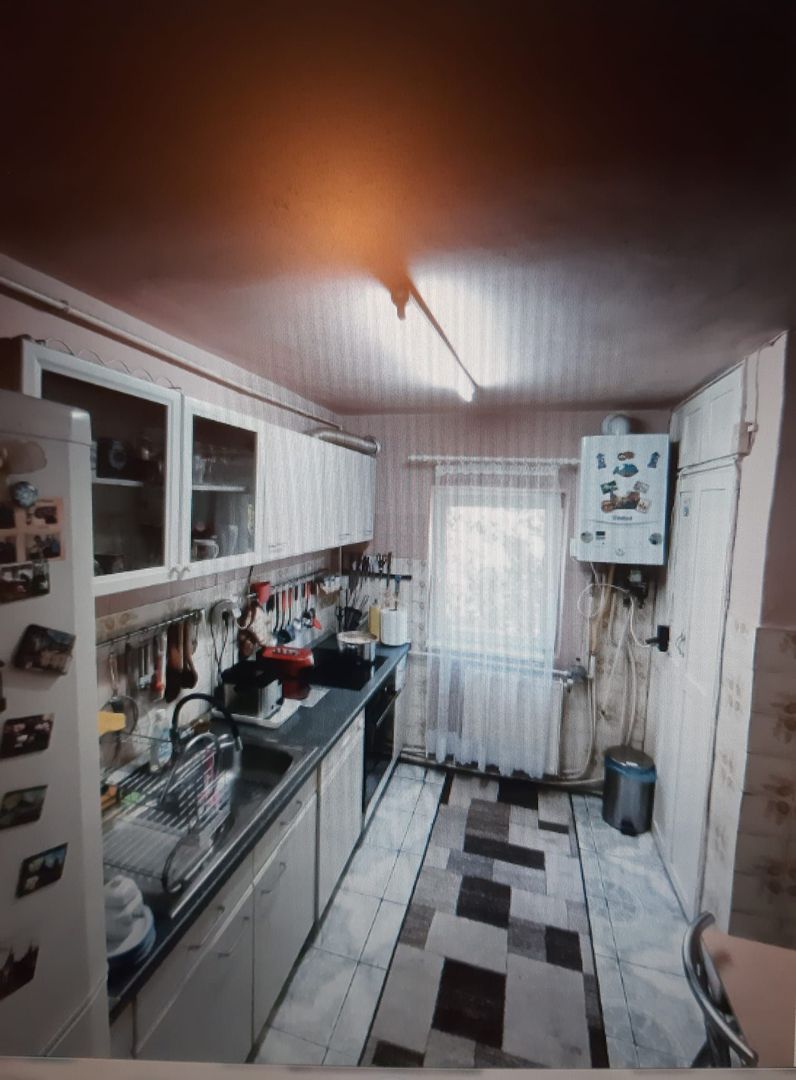 Ag EUROPA vinde apt. cu 3 camere la etajul 4 in Micro 16. - Poză 6