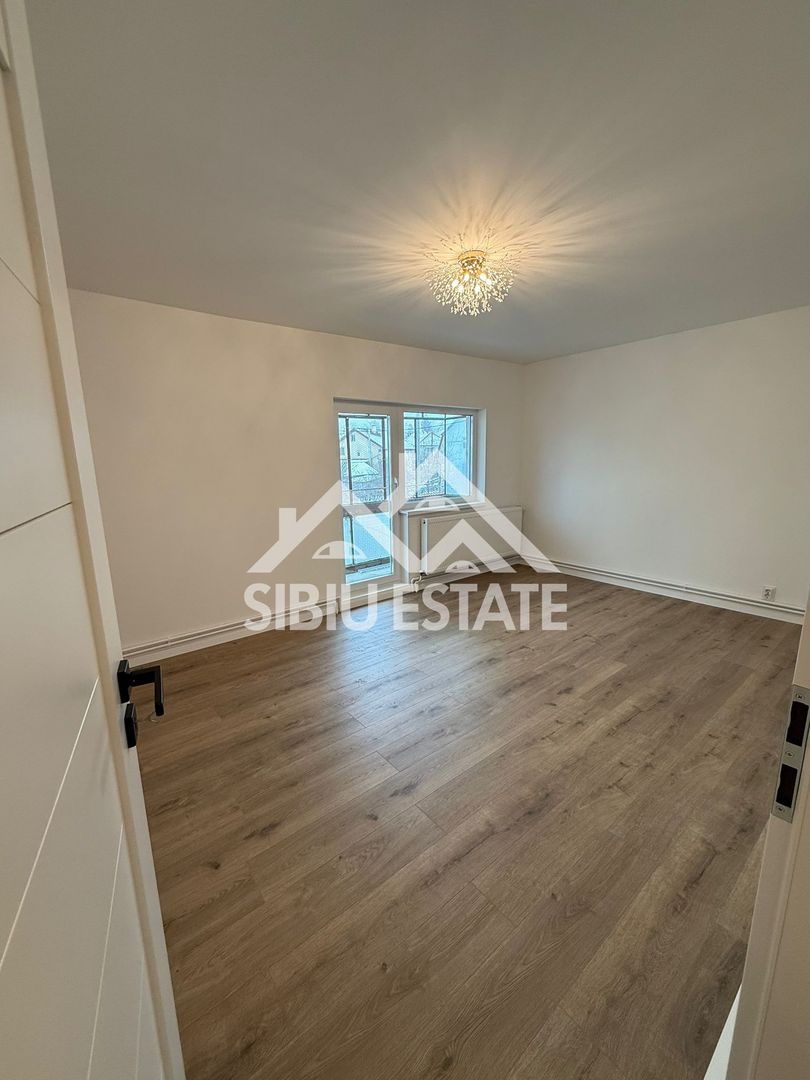 Locație excelentă! Apartament 3 camere renovat, etaj 1, Sibiu - Poză 28