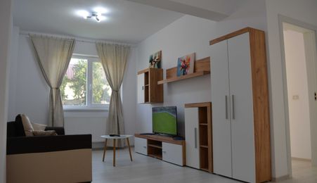 Apartament cu 2 camere si balcon - Mall Moldova, V. Lupului - 390€