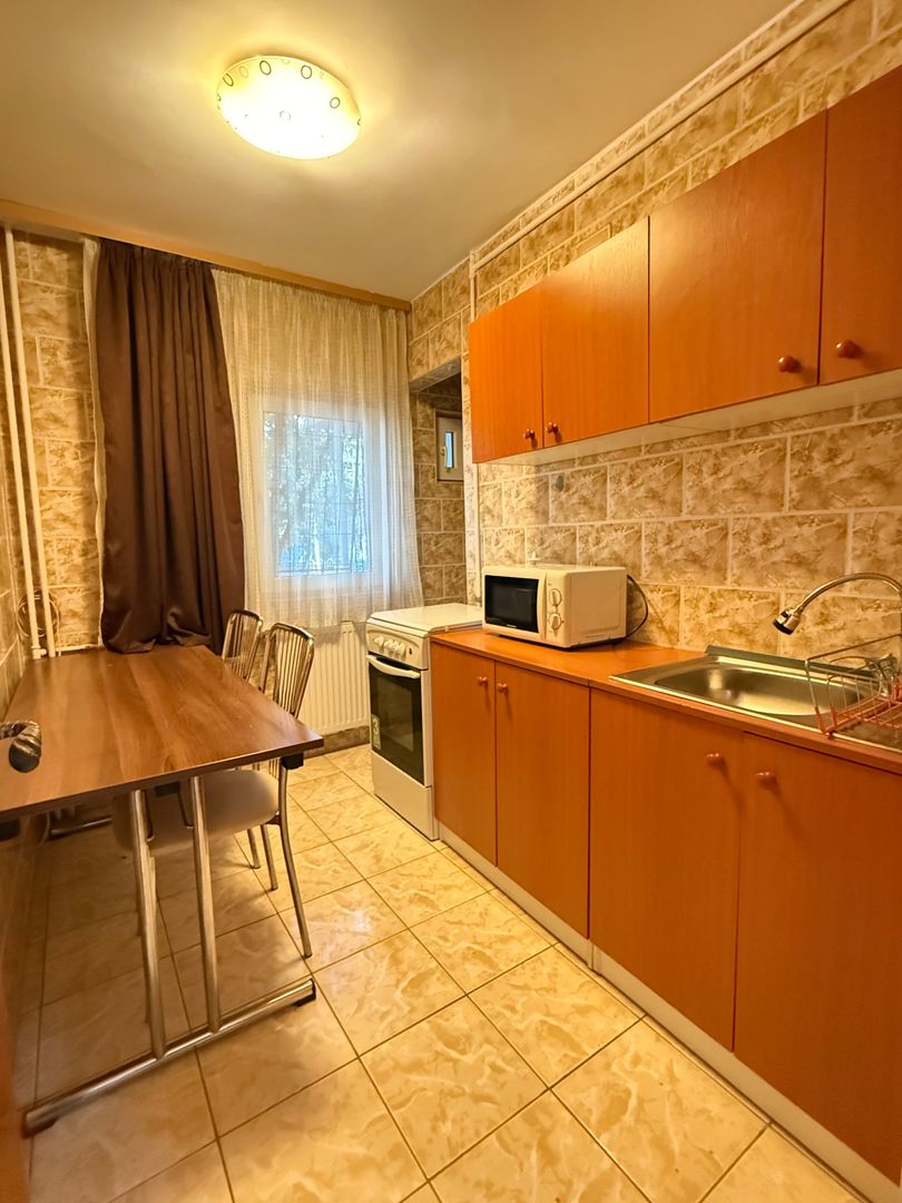 De vanzare Garsonieră decomandată - Piața Alba Iulia, Bucuresti - Poză 6