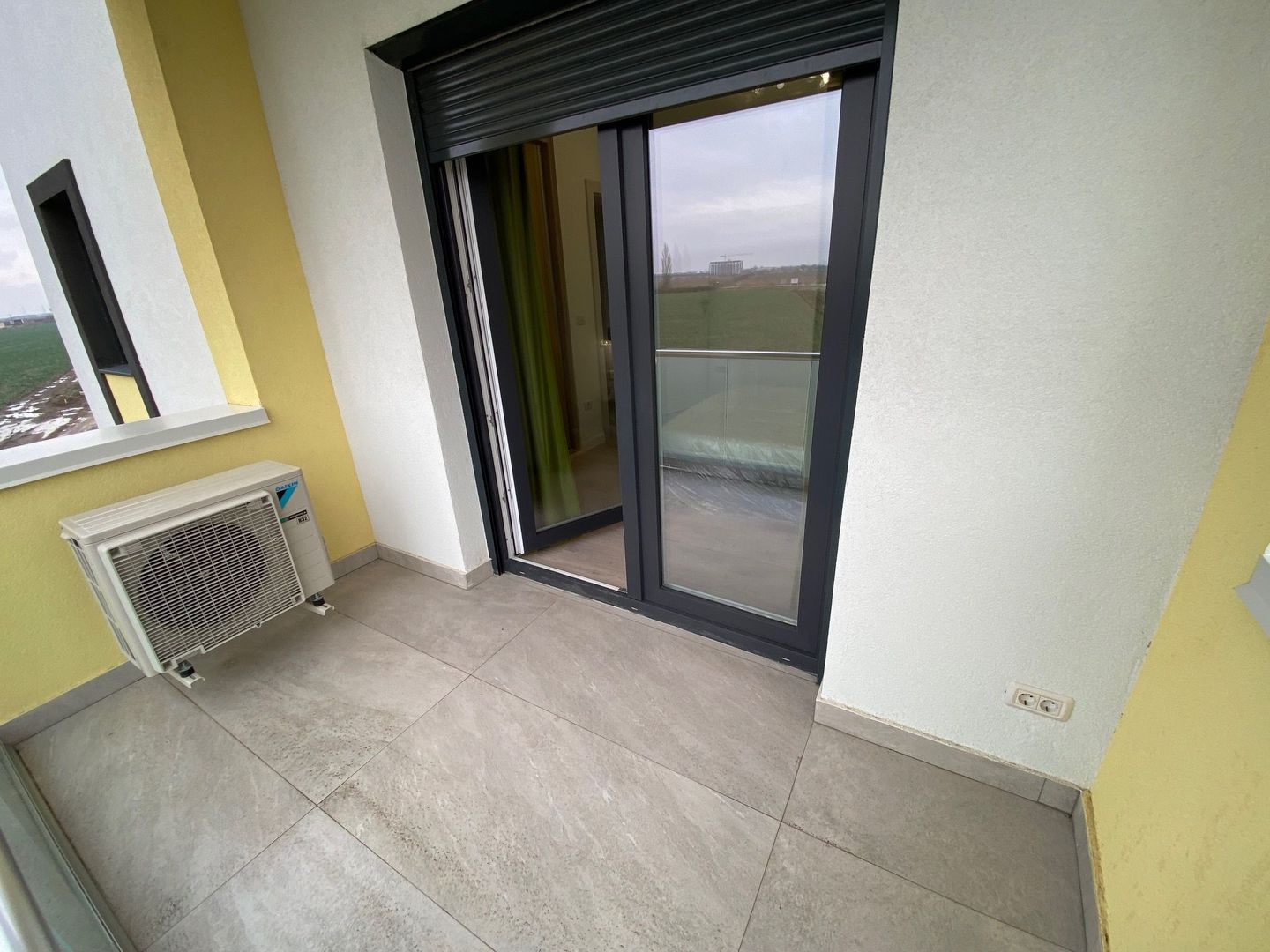 Apartament la prima inchiriere în Dumbravita - Poză 11