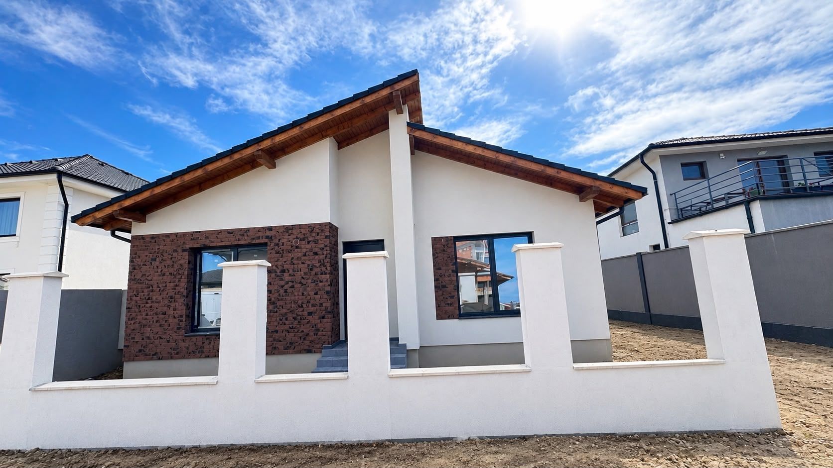 🏡 CASĂ DE VÂNZARE - Poză 1