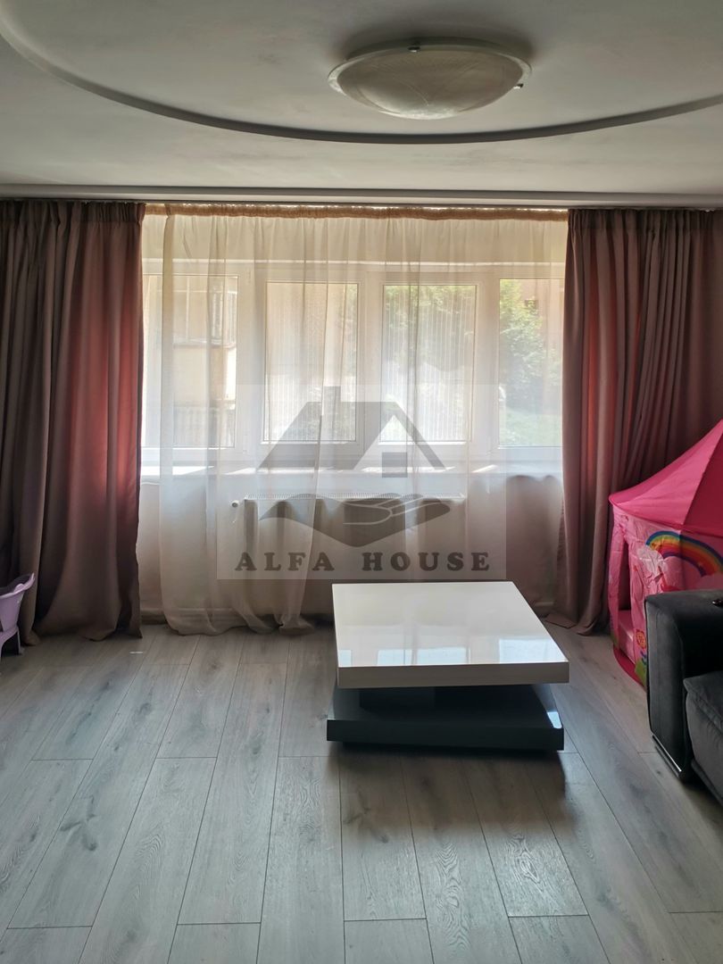 Apartament cu trei camere, zona Racadau 74 mp - parcul Trandafirilor - Poză 1