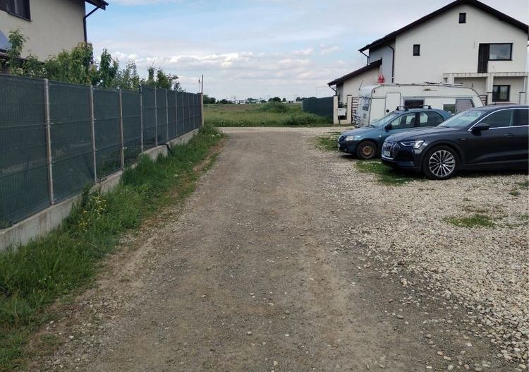 Teren intavilan 450mp in zona Ciorogarla - Poză 5