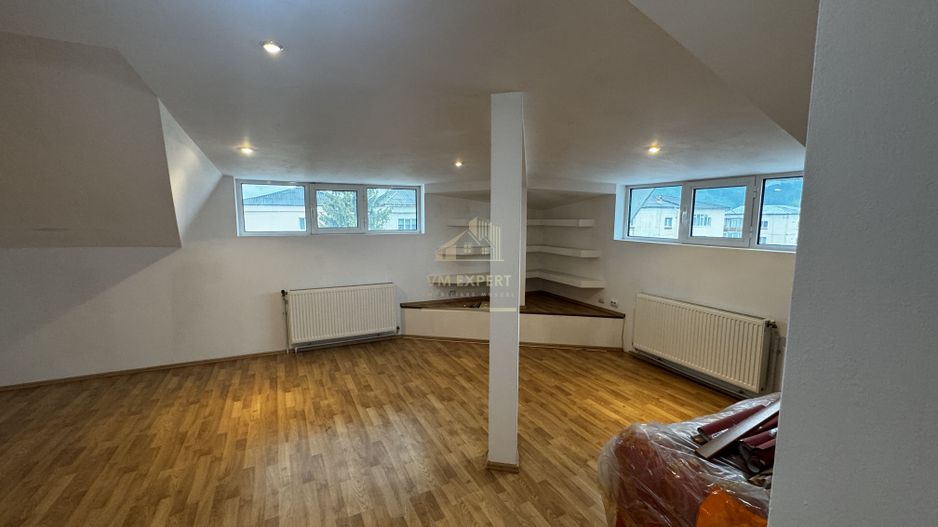 APARTAMENT CAMPULUNG TIP PENTHOUSE, 5 CAMERE GRUI - Poză 48