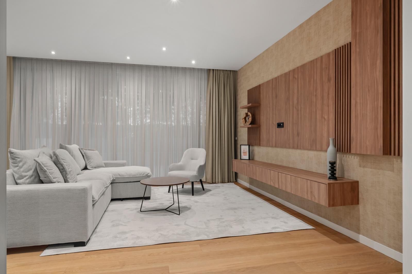 Închiriere Apartament Unic 3 Camere în Zona Primăverii - Poză 3