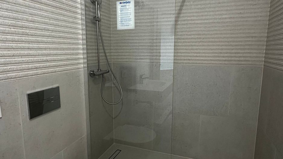 New apartment 2 bedrooms  with underground parking - Poză 16