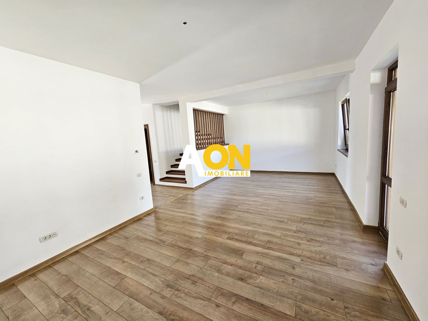 Casa tip insiruit, 4 camere, 2 bai, finisata la cheie, Cetate - Poză 3