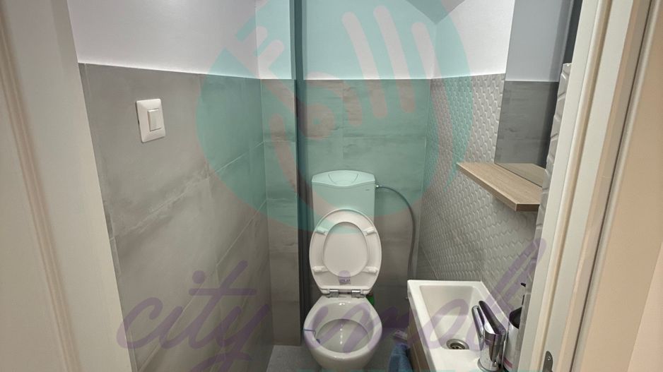 Apartament cochet vila edificata in perioada interbelica - Poză 13