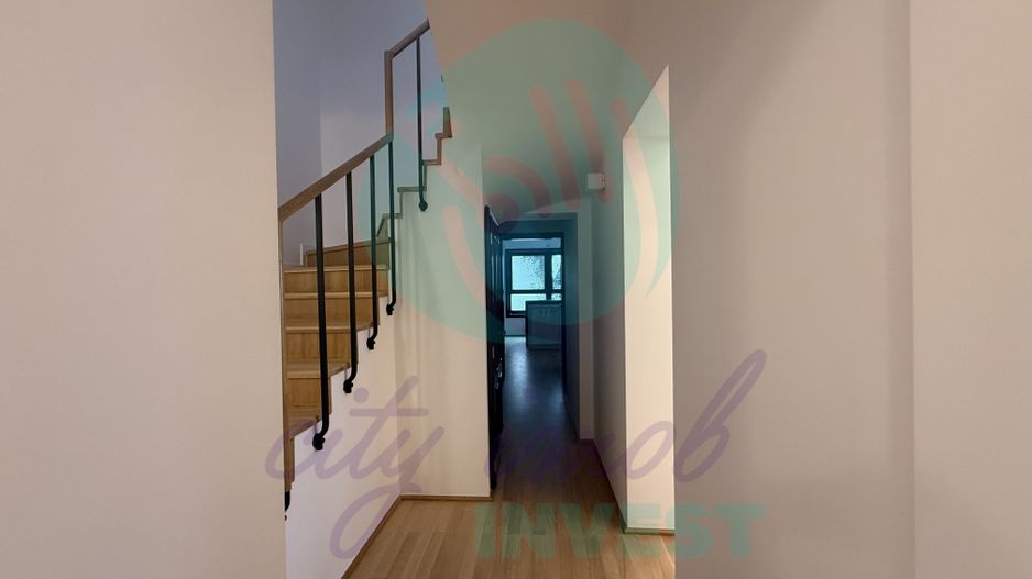 CASA ART-DECO CONSOLIDATA in 2011 cu gradina de 160 mp - Poză 11