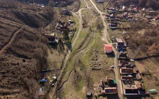 Teren intravilan de 302 mp în localitatea Șoimoș - Poză 24