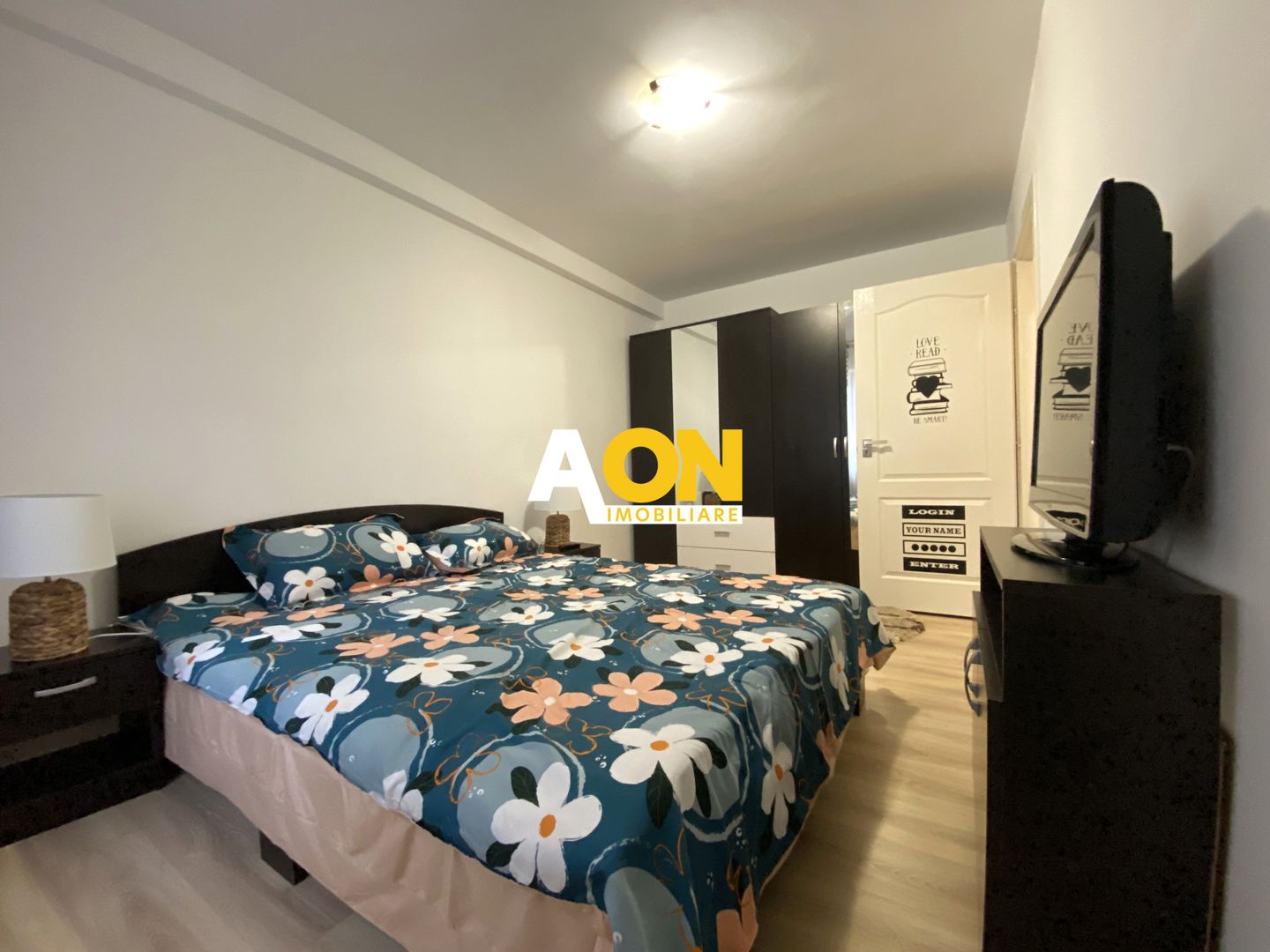 Apartament cu 2 Camere, Zona Cetate - Poză 1