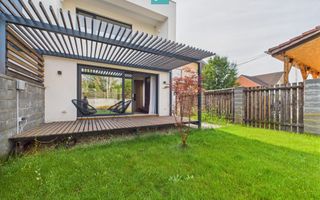 Casă modernă și elegantă, mobilată și utilată - Poză 25