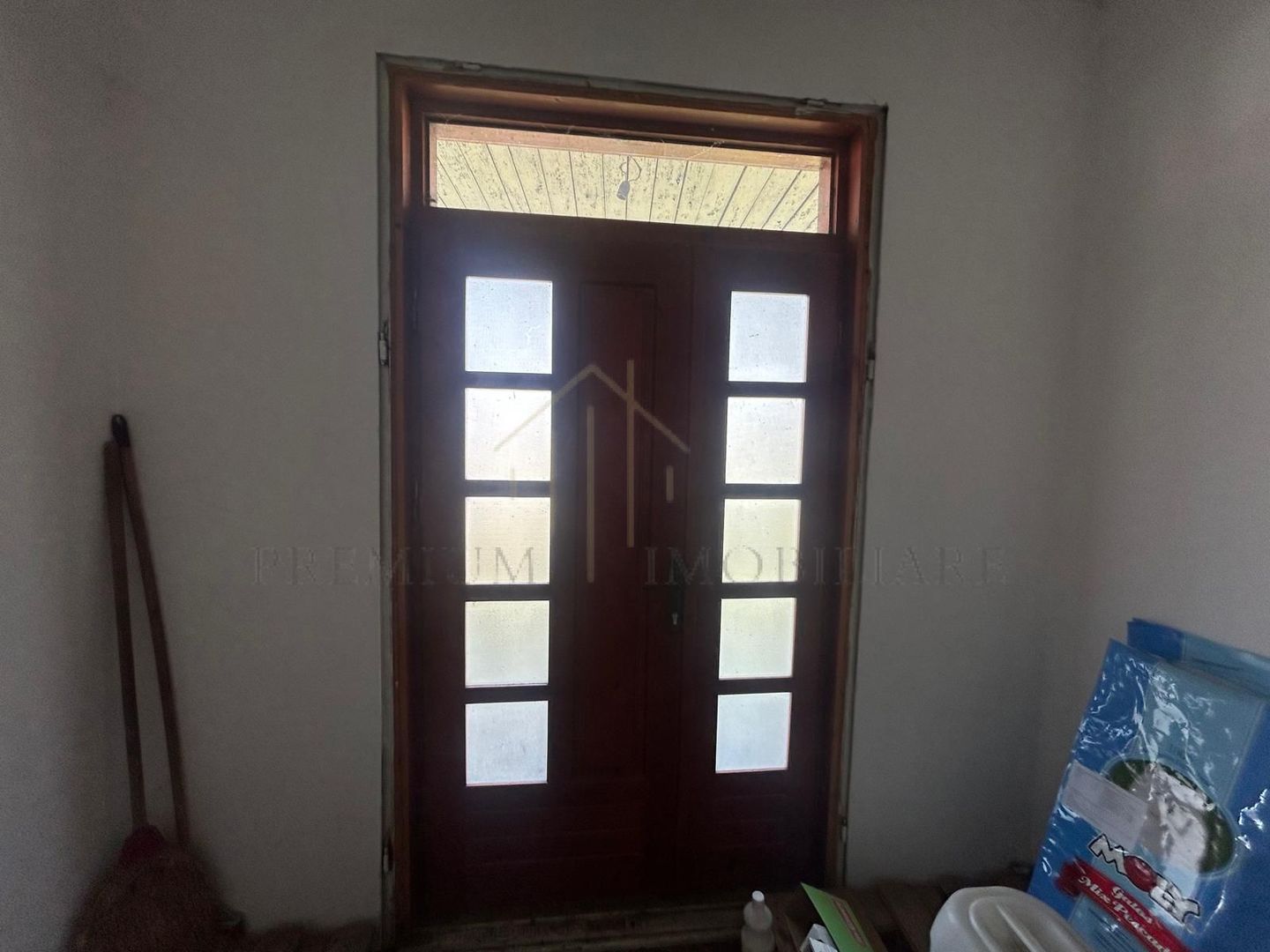 Casă de vânzare în centrul Oituzului, DN11 - Poză 7