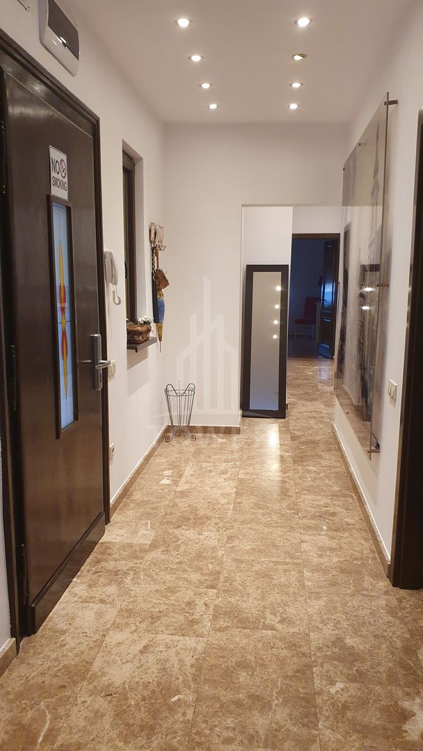 Apartament de vanzare în centrul istoric al orașului . - Poză 15